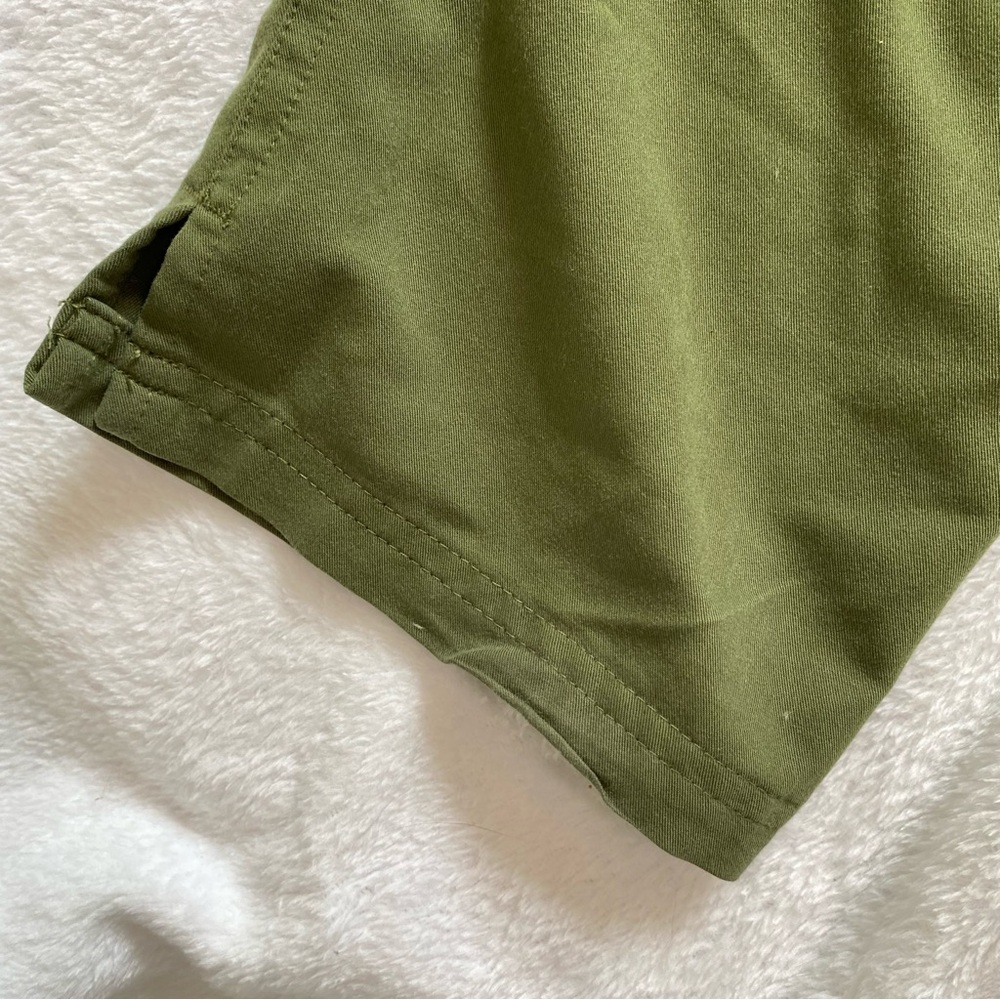Figs Yola Maternity Skinny Scrub Pants Sz M Dark Olive Green Army Cargo Pockets - Picture 10 of 14